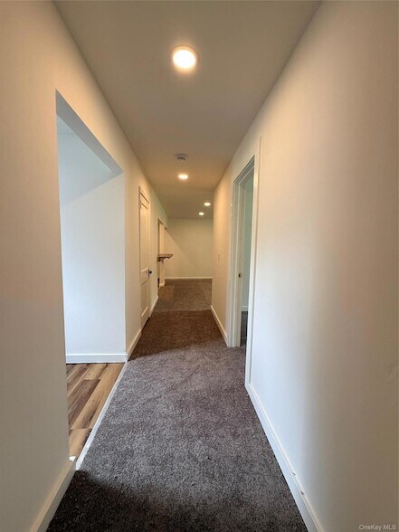 Building Photo - 26 Quartz Ln