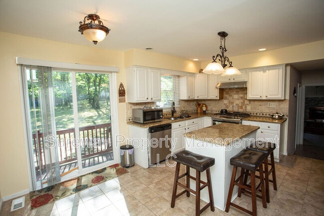 Building Photo - 901 Kresson Rd