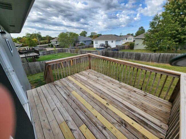 Building Photo - 2224 Chanticleer