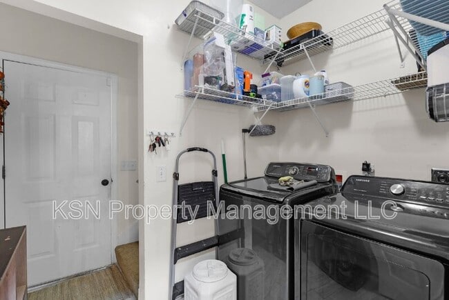 Building Photo - 121 Tappan Zee Dr