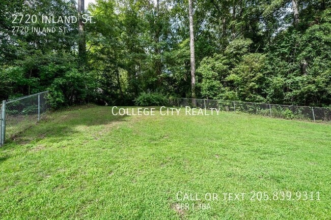 Building Photo - 2720 Inland St