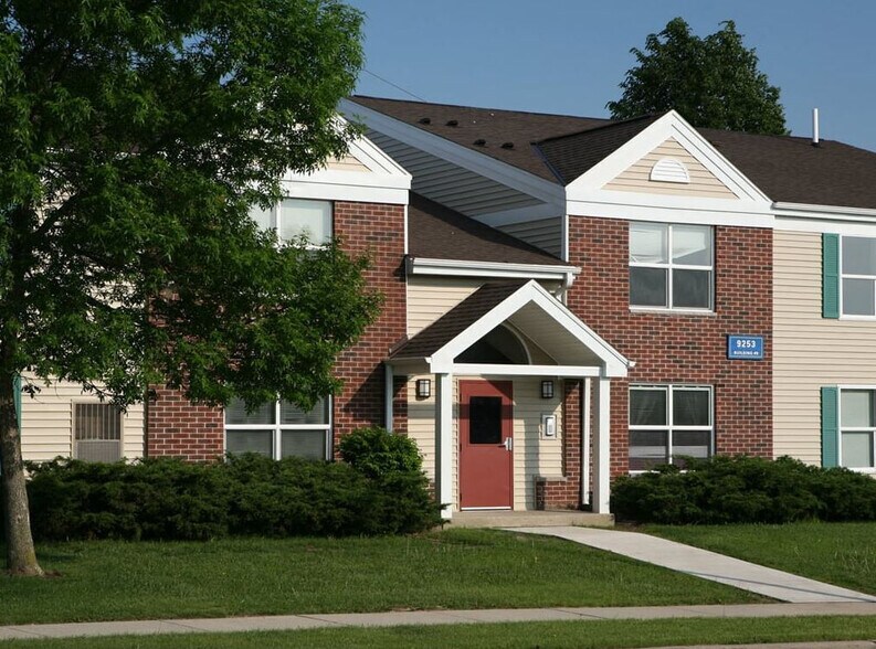 Building Photo - Glenbrook Apartments