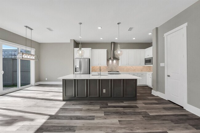 Building Photo - 1421 Biondo Way