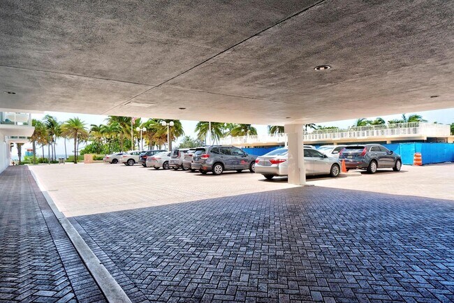 Building Photo - 111 N Pompano Beach Blvd