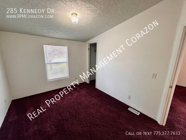 Building Photo - 285 Kennedy Dr
