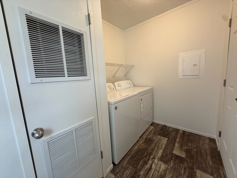 Building Photo - 11719 Cascade Cir