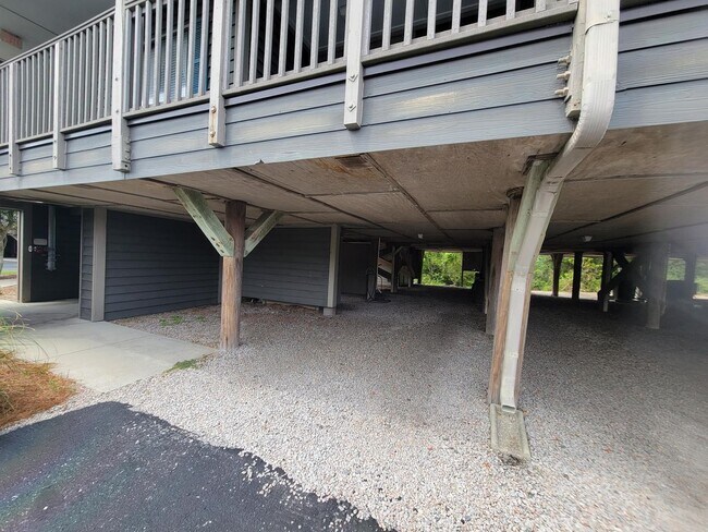 Building Photo - 2308 W Fort Macon Rd