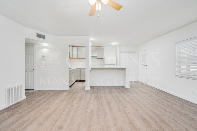 Building Photo - 301 Riverview Blvd