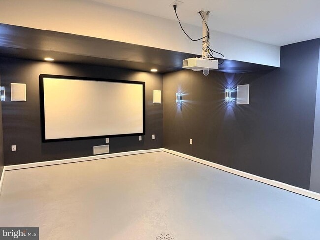 Building Photo - 8710 Pamper Ln