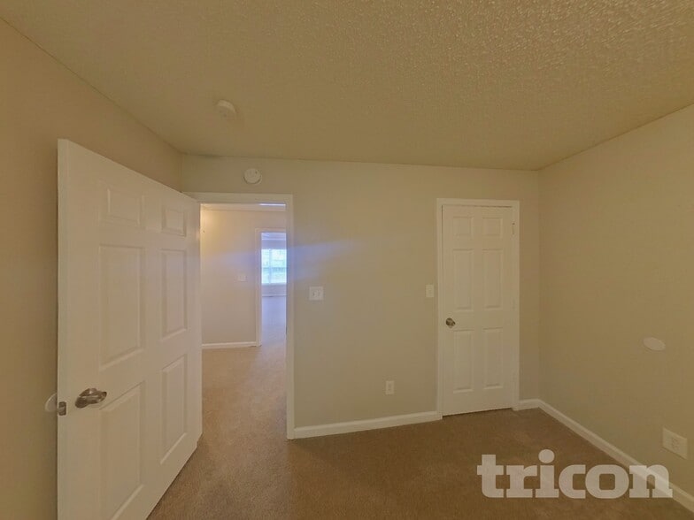 Building Photo - 7222 Brittany Way