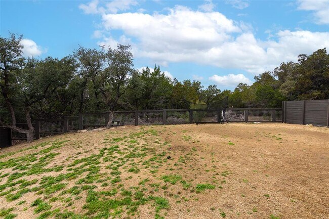 Building Photo - 2802 Lawrence Dr
