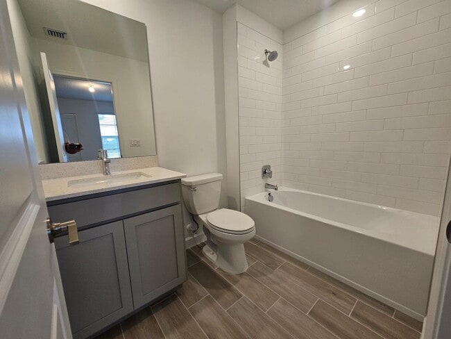 Building Photo - 19576 Whispering Crk Rd