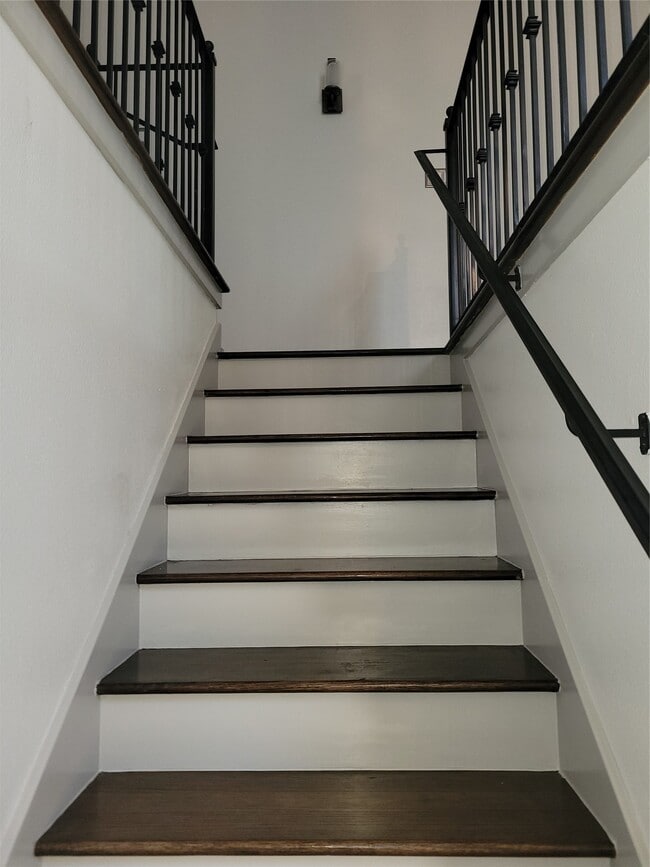 Building Photo - 4914 Rose St