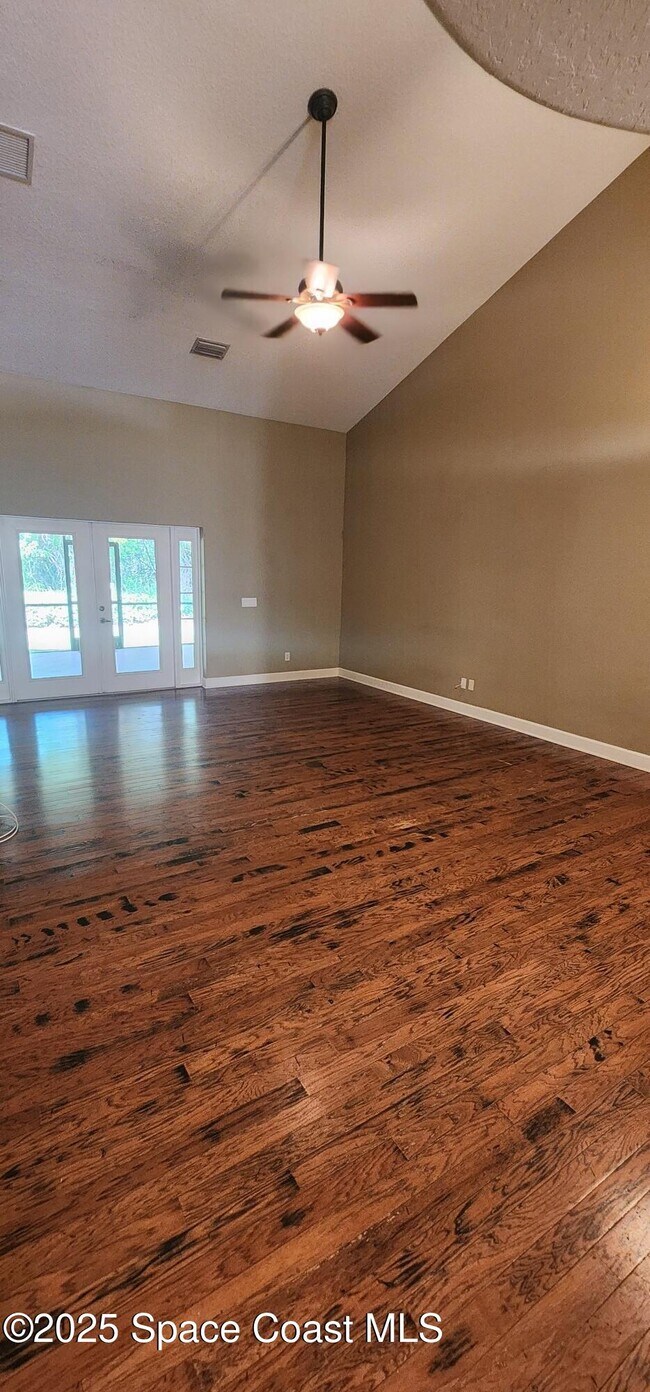 Building Photo - 2577 Sykes Creek Dr