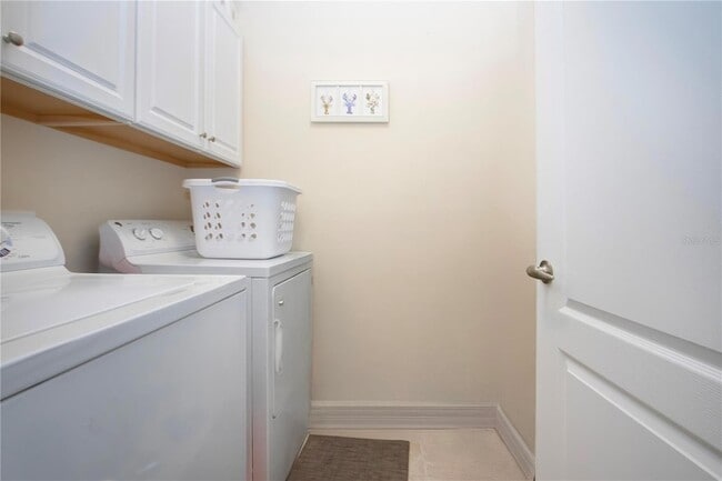 Building Photo - 4920 Maymont Park Cir