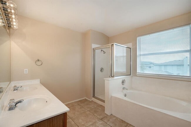 Building Photo - 116 Rio Grande Dr