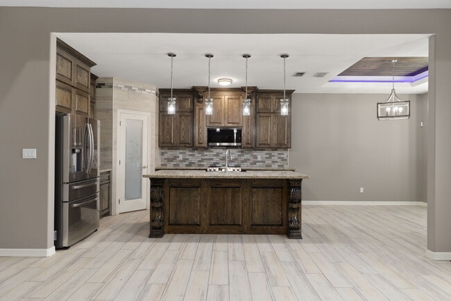 Building Photo - 2408 Ebony Ave