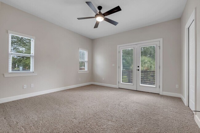 Building Photo - Midtown Tallahassee Townhome