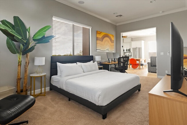 Building Photo - 6708 E Calle de Las Estrellas Rd