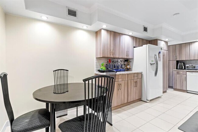 Building Photo - 111 N Pompano Beach Blvd