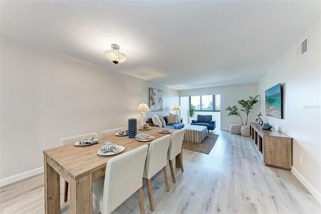 Building Photo - 350 S Polk Dr