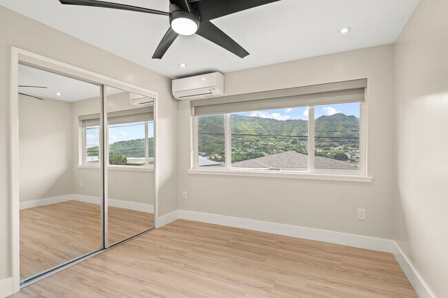 Building Photo - Manoa Valley, 4 bedroom, 3 bath, Fully Ren...