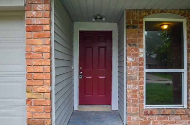 Building Photo - 4522 Donalbain Dr