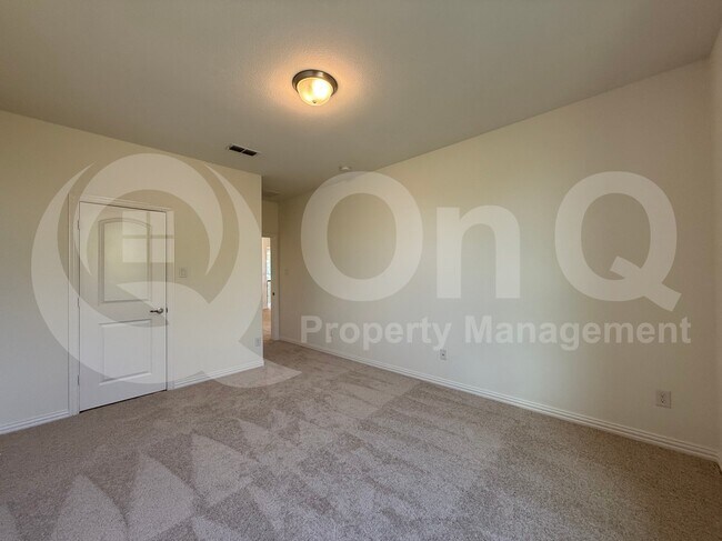 Building Photo - 1165 Clearwater Dr