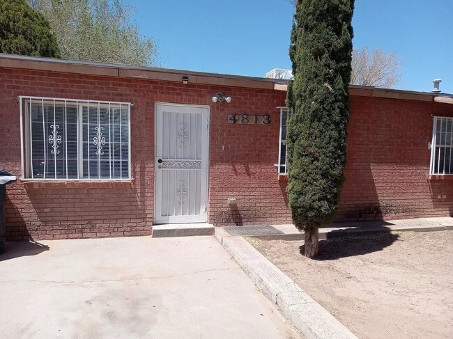 Primary Photo - 4813 W Glen Dr SW