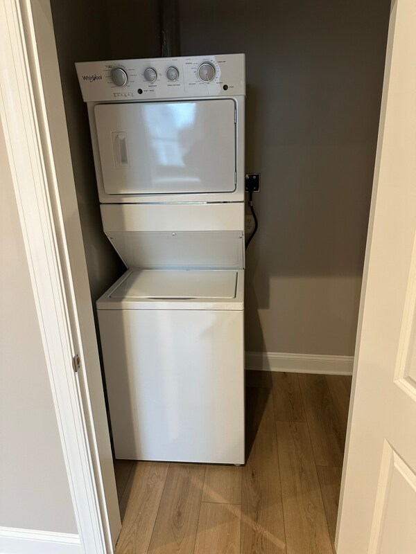 Building Photo - 104 S 4th St