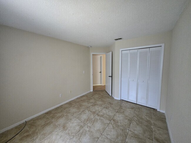 Building Photo - 128 Strait Dr