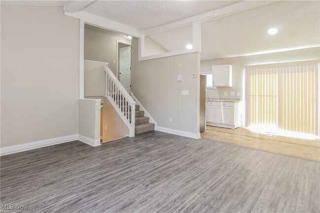 Building Photo - 4400 Wyatt Rd