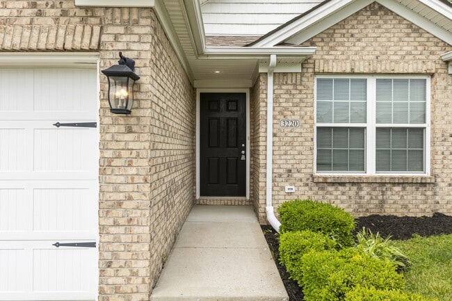 Building Photo - 3220 Sweet Clover Ln