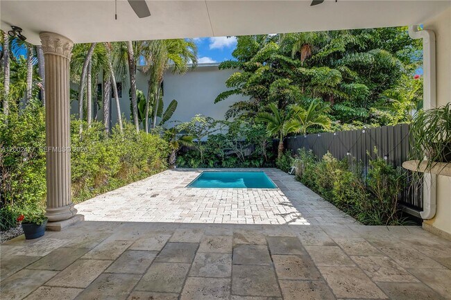 Building Photo - 3141 Day Ave