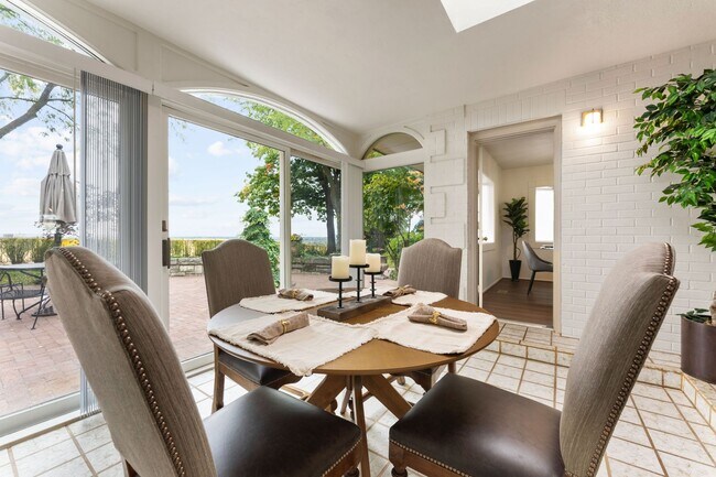 Building Photo - Fully Furnished Luxury Estate in Boise's Lower Highlands