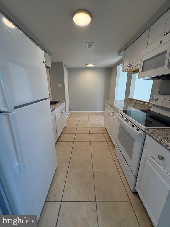 Building Photo - 108 Aspen Ct