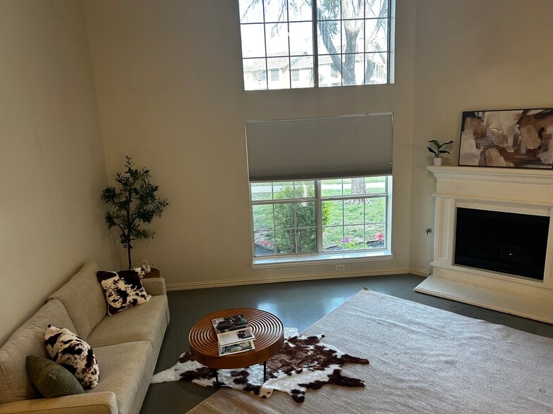 Building Photo - 1796 Massey Dr