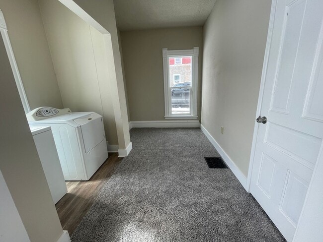 Building Photo - Beautiful 4 Bedroom 1 Bath House for Rent