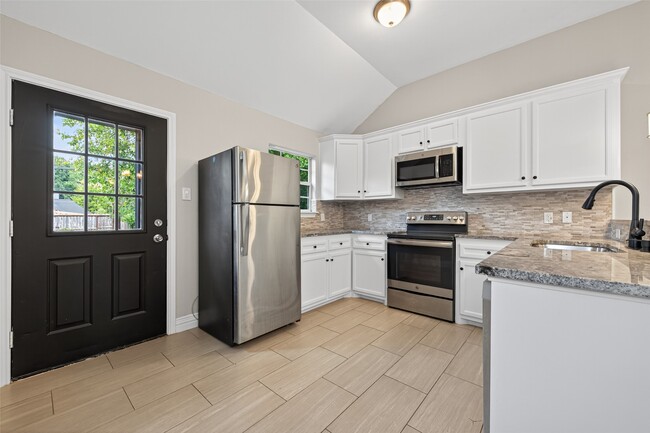 Building Photo - 2509 Moreau St