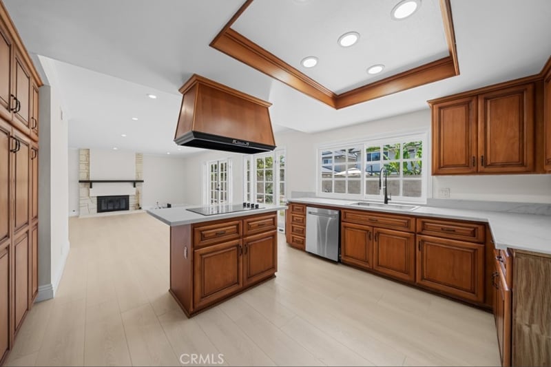 Building Photo - 16401 Mercier Ln