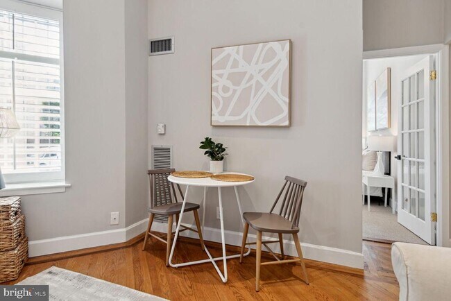 Building Photo - 1718 Corcoran St NW