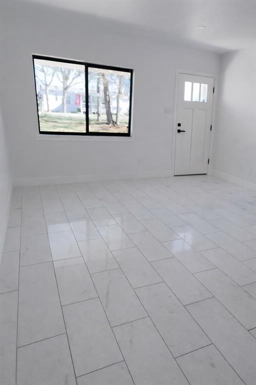 Building Photo - 2014 Pecan St