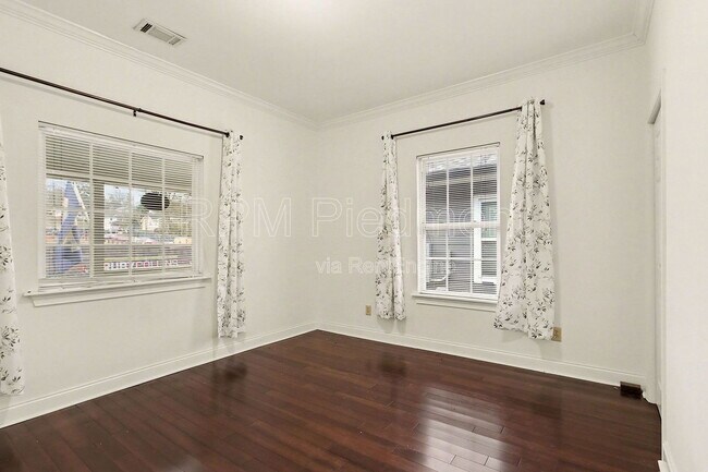 Building Photo - 160 Ormond St SE