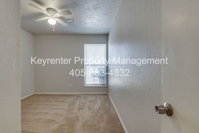 Building Photo - 6913 Fawn Canyon Dr