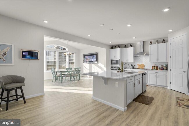 Building Photo - 68 SNOWDROP Dr