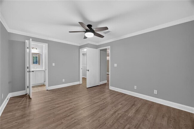 Building Photo - 123 Warm Springs Cir