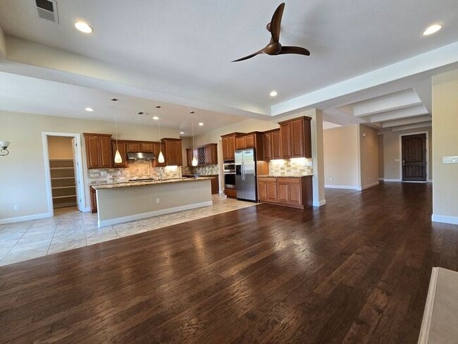 Building Photo - Beautiful Single-Story Home with Upgraded Kitchen & Spacious Backyard in Gated Community