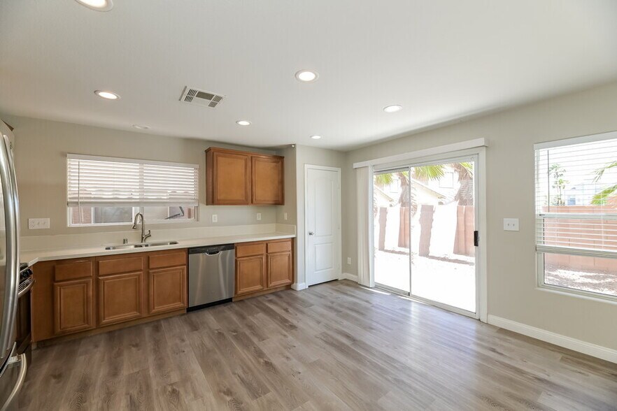 Building Photo - 9149 Spirit Canyon Ave