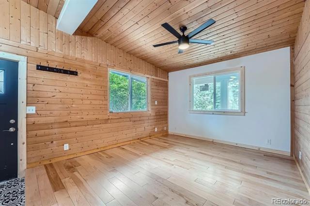 Building Photo - 192 Signal Rock Rd