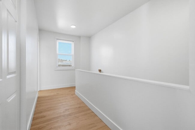 Building Photo - New Renovation - Sharpsburg